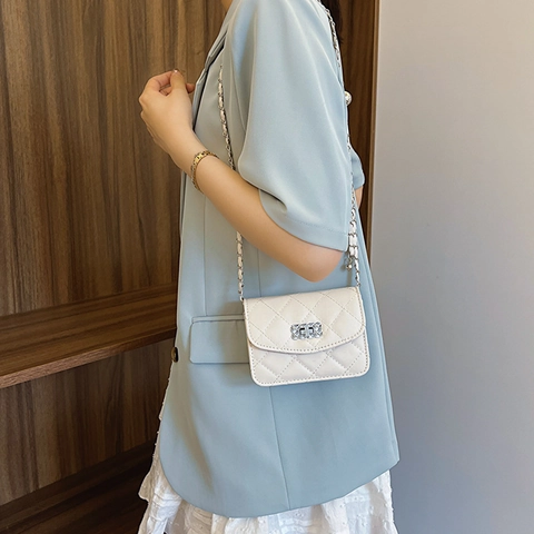 Women Fashion Quilted PU Leather Shoulder Bag Retro Stitching Square Crossbody Bag With Metal Chain Strap And Lock Buckle