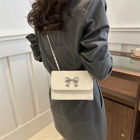 Damen Marmormuster PU Leder Umhängetasche Elegant Metall Schleife Dekor Kleine Quadratische Flap Crossbody Tasche Mit Kette Gurt