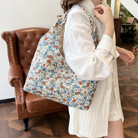 Japanischer Stil Blumendruck Nylon Tote Bag Große Kapazität Vintage Damen Umhängetasche Leicht Faltbar Täglich Einkaufstasche