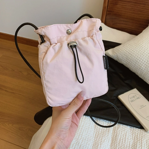 Minimalist Nylon Drawstring Bucket Bag For Women Fashion Lightweight Small Crossbody Shoulder Bag Solid Color Phone Pouch