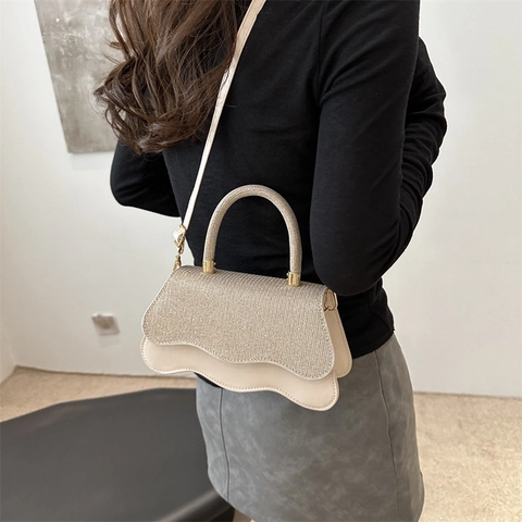 Damen PU Leder Umhängetasche Mit Wellenboden Strass Klappe Kleine Quadratische Schultertasche Party Handtasche Für Damen