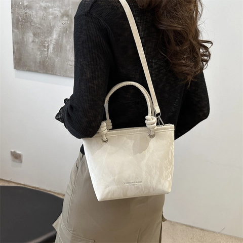 Bolso de Axila de Cuero PU para Mujer Minimalista Color Sólido Textura Arrugada Bolso de Hombro Bandolera Asa Anudada Diario