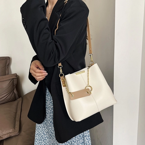 Fashion Vintage Large Capacity PU Leather Bucket Bag For Women Retro Chain Shoulder Crossbody Bag Solid Color Daily Commute Tote