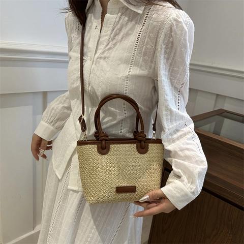 Summer Beach Style Straw Woven Handbag For Women Personalized Crossbody Shoulder Bag With PU Leather Handle Knot Detail