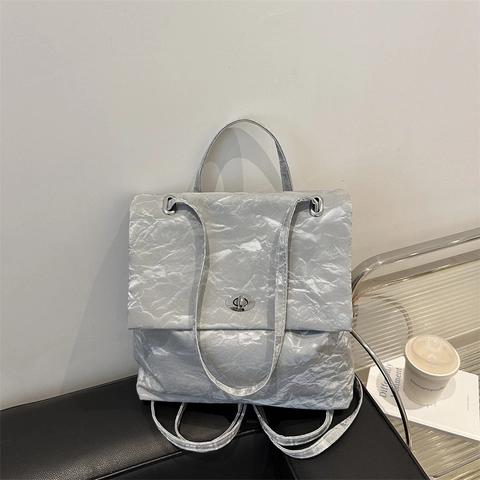 Women's Minimalist PU Leather Wrinkled Shoulder Bag Twist Lock Solid Color Crossbody Bag Fashion Trendy Backpack 2024