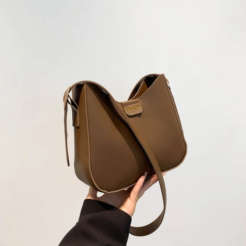 Borsa a Spalla da Donna Minimalista in Pelle PU Moda Grande Capacità a Secchiello Borsa a Tracolla Con Ciondolo Mostro di Peluche