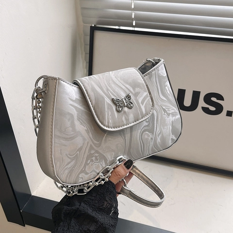 Borsa a Tracolla da Donna in Pelle PU con Motivo Marmorizzato Fibbia a Farfalla Tracolla a Catena in Metallo Borsa Sottobraccio alla Moda Versatile