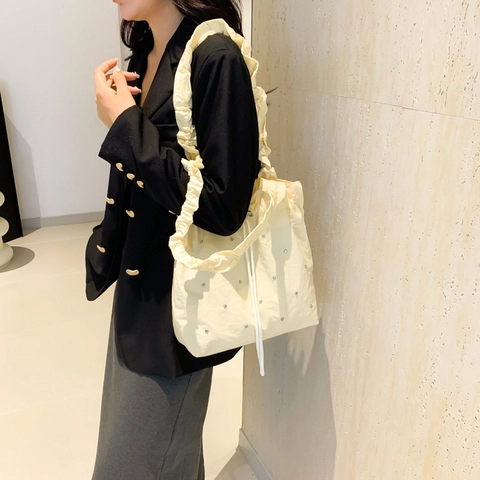 Bolso Tote de PU para Mujer Gran Capacidad Correa con Volantes y Strass Bolso de Mano de Moda con Cordón Bolso de Playa Plisado