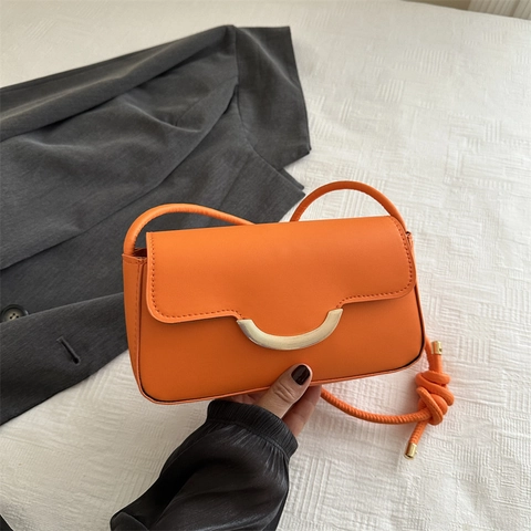 Women PU Leather Shoulder Bag Retro Small Square Bag With Knot Strap And Metal Buckle Flap Crossbody Bag For Daily Commuting
