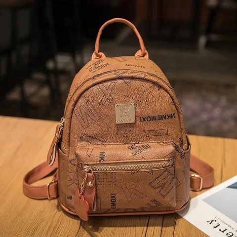 Zaino da Donna in Pelle PU con Stampa Monogramma Grande Capacità Casual Stampa Lettere Borsa a Tracolla da Viaggio con Ciondolo