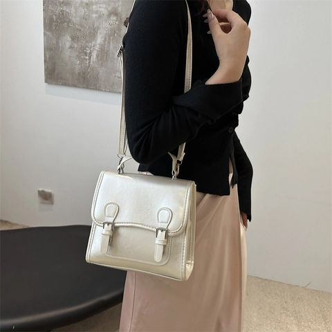 Sac à Dos en Cuir PU pour Femmes Style Vintage Britannique Grande Capacité Sac d'École de Mode Double Boucle Usage Quotidien