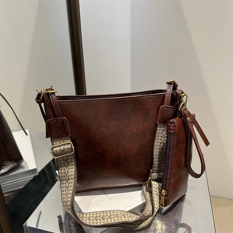 Vintage PU Leather Tote Bag Set For Women Large Capacity Shoulder Bag With Wide Woven Strap Retro Casual Daily Commute Handbag