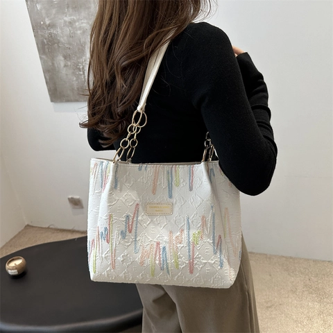 Fashion Nylon Tote Bag Women Large Capacity Shoulder Bag With Colorful Wave Embroidery Metal Chain Strap Casual Daily Bag