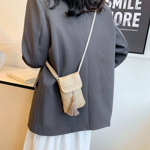 Summer Bohemian Straw Woven Phone Bag For Women Small Square Crossbody Shoulder Bag With Tassel Casual Beach Purse