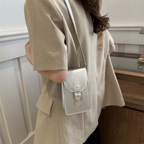 Urban Minimalistische Damen Mini PU Leder Schulter Handytasche Vertikal Einfarbig Crossbody Tasche Mit Metallschnalle
