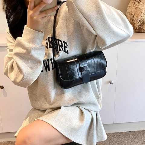 Women's PU Leather Crocodile Pattern Underarm Bag INS Simple Square Shoulder Bag With Knotted Strap Fashion Daily Purse