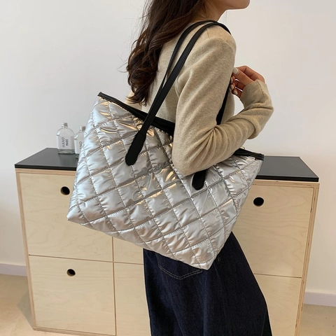 Borsa Tote Puffer Metallica di Moda Grande Capacità Borsa a Spalla Trapuntata a Diamante Donna in Pelle PU Lucida Quotidiana