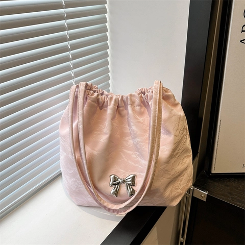 Bolso Tote de Cuero PU Fruncido para Mujer Decoración de Lazo de Metal Gran Capacidad Bolso de Hombro Color Sólido Urbano