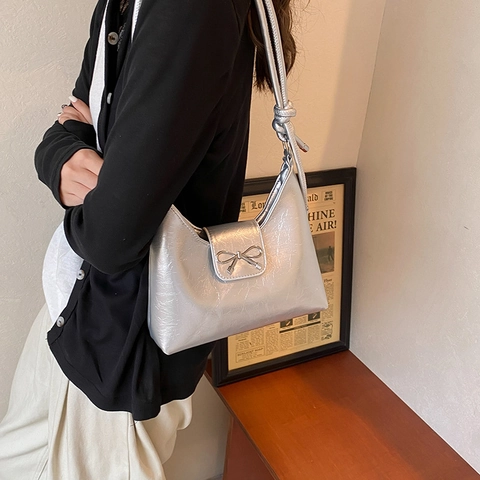 Bolso de Hombro de Cuero PU con Lazo para Mujer Bolso de Axila Brillante Estilo Coreano Bolso Bandolera de Color Sólido