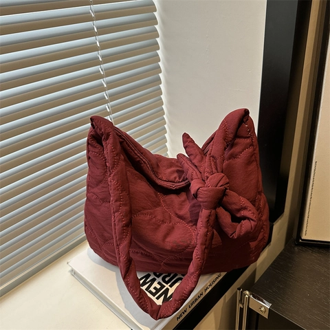 Women Quilted Heart Nylon Shoulder Bag Lightweight Cloud Crossbody Bag Casual Knot Strap Large Capacity Tote Hobo Handbag
