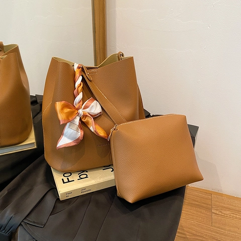 Juego de Bolso de Cubo de Cuero PU para Mujer Con Pañuelo de Satén Pespunte Estilo Minimalista Urbano Bolso de Hombro