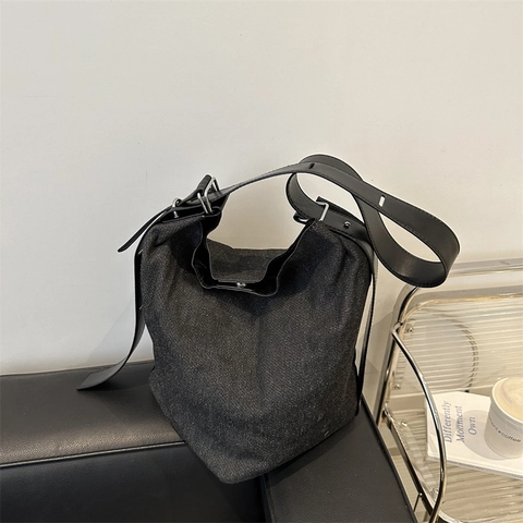 Borsa a Spalla in Denim da Donna Grande Capacità Urbano Semplice Cuciture Hobo Bucket Bag Tracolla Regolabile Tote