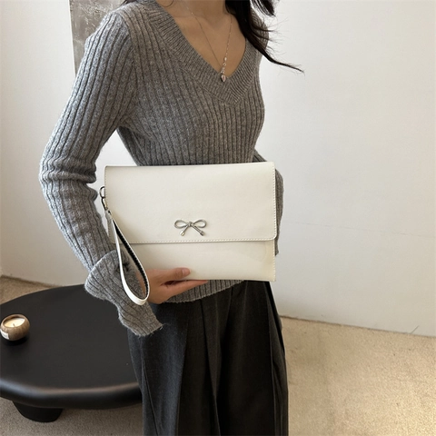 Urban Minimalist PU Leather Bowknot Envelope Clutch Bag For Women Vintage Solid Color Underarm Shoulder Bag With Wrist Strap