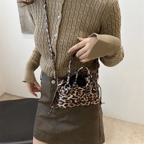 Mode Leopardenmuster Mini Quadratische Tasche Für Damen PU Leder Umhängetasche Mit Verstellbarem Gurt Tägliche Handtasche