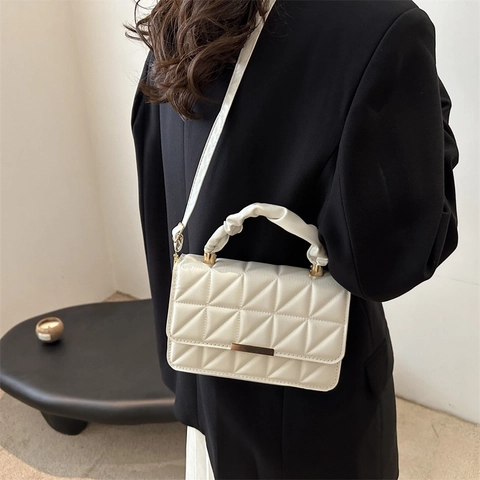 Fashion Women Quilted Crossbody Bag Geometric Faux Leather Small Square Shoulder Bag With Ruched Handle Gold Metal Buckle