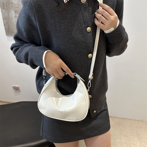 Vintage PU Leather Crescent Shoulder Bag For Women French Style Solid Color Half Moon Hobo Bag Handbag With Adjustable Strap