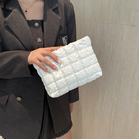 Women Cloud Quilted Puffer Clutch Bag Fashion PU Leather Large Capacity Pleated Envelope Bag Casual Cosmetic Storage Handbag