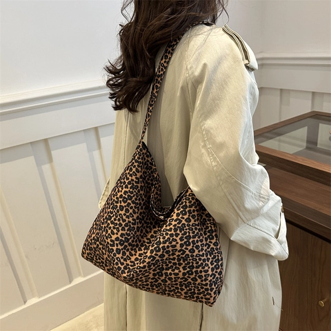 Große Kapazität Nylon Einkaufstasche Leopardenmuster Schleife Freizeit Schultertasche Trendy Urban Minimalistische Handtasche Für Damen