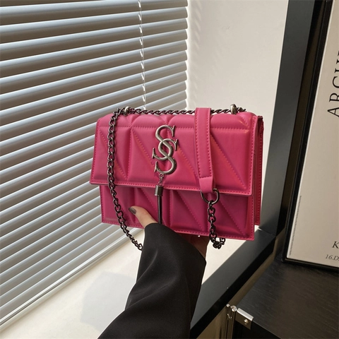 Damen Mode Geometrische Gesteppte Schultertasche PU Leder Kette Umhängetasche Mit Metall Logo Quaste Täglich Pendeln Handtasche