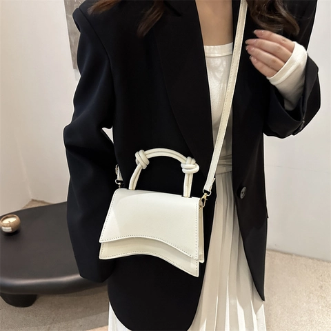 Borsa a Spalla da Donna in PU Moda 2024 Nuovo Fondo Arcuato Manico Annodato Piccola Borsa a Tracolla Quadrata Semplice Versatile Borsa Quotidiana
