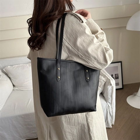 Borsa Tote da Donna in Pelle PU Grande Capacità Borsa a Tracolla Casual Retrò Trama a Onde Borsa da Lavoro Con Rivetti Dorati