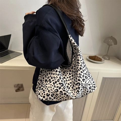 Große Kapazität Leopardenmuster Nylon Umhängetasche Für Damen Urban Simple Lazy Style Pendeln Hobo Tote Bag Mit Magnetschnalle