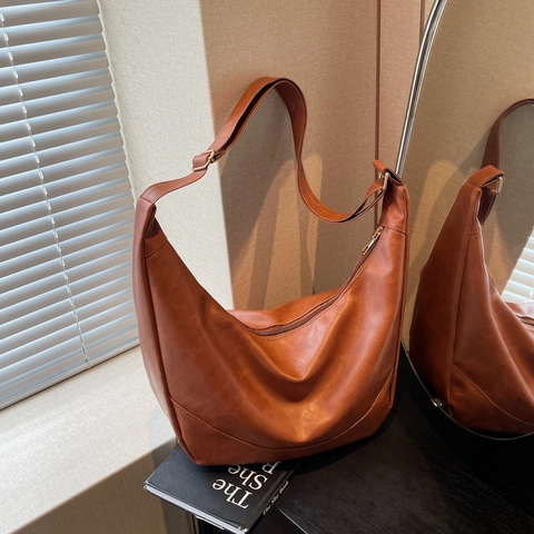 Women Retro PU Leather Large Capacity Hobo Bag Simple Solid Color Shoulder Tote Crescent Underarm Daily Casual Handbag