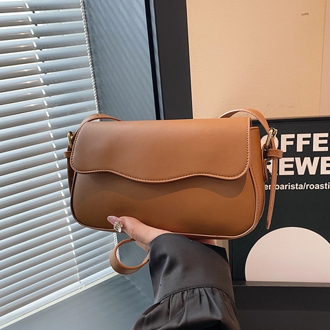 Borsa a Spalla Donna alla Moda con Patta a Ondata in Pelle PU Semplice Tinta Unita Fibbia Magnetica Borsa Sottobraccio