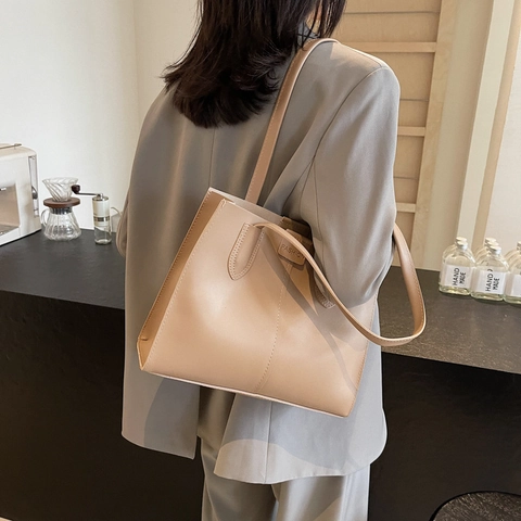 Women's Large Capacity PU Leather Tote Bag Urban Minimalist Shoulder Bag Solid Color Underarm Bag Vintage Daily Commute Handbag
