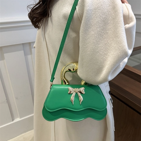 Mode PU Umhängetasche Mit Metallgriff Schleife Wellenkante Design Süße Coole Handtasche Für Damen Täglich Party