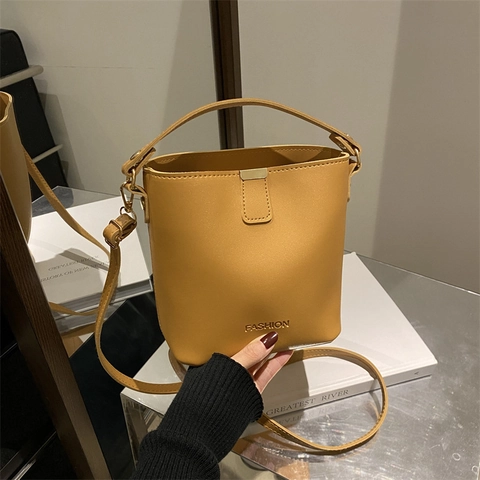 Bolso Bombonera de Cuero PU para Mujer Moda Gran Capacidad Bolso de Mano Color Sólido Correa de Hombro Ajustable Bolso Urbano