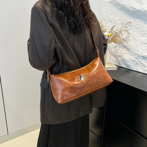 Women Fashion PU Leather Underarm Bag Silver Star Decor Large Capacity Solid Color Shoulder Crossbody Bag Retro Tote Bag