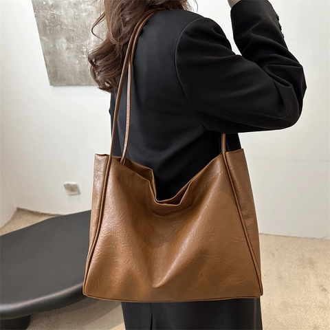 Women's Large Capacity PU Leather Tote Bag Vintage Solid Color Commuter Shoulder Bag With Magnetic Closure Fashion Handbag