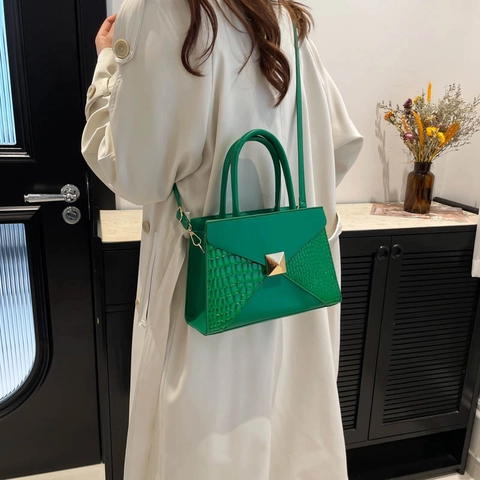 Sac à Épaule en Cuir PU pour Femmes Motif Crocodile Couture Mode Grande Capacité Sac à Main de Bureau Bandoulière Rabat Enveloppe Carré Boucle à Rivets Dorés