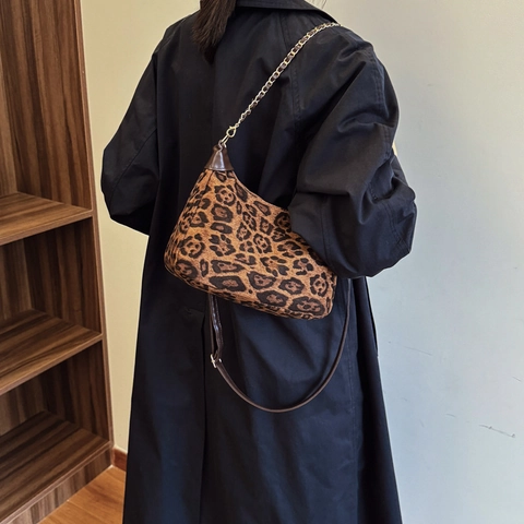 Vintage Leopard Print Nylon Tote Bag For Women Retro Large Capacity Hobo Shoulder Bag With Metal Chain Decorative Handbag Daily Use