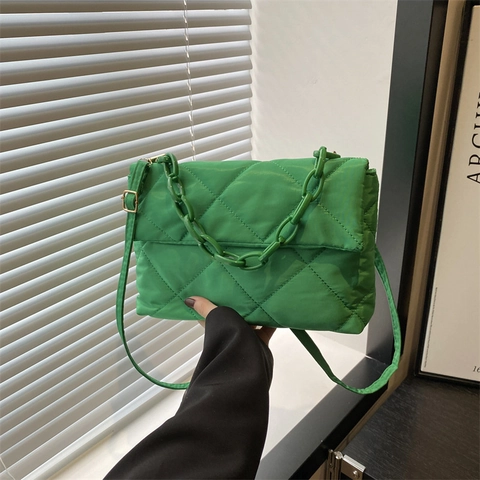 Borsa a Spalla Trapuntata in Pelle PU Donna Catena Decorativa Motivo a Rombi Borsa a Tracolla Elegante Urban Minimalist