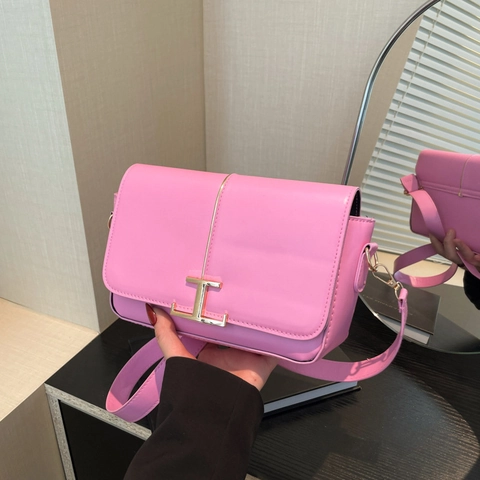 Minimalist PU Leather Shoulder Bag For Women Vintage Solid Color Flap Square Bag With Metal T Clasp Fashion Handbag Daily Commute Bag