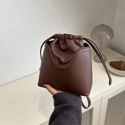 Bolso Cubo Minimalista para Mujer de Cuero PU con Cordón Estilo Urbano Vintage Bolso de Hombro Color Sólido Moda Tendencia Bolso de Axila