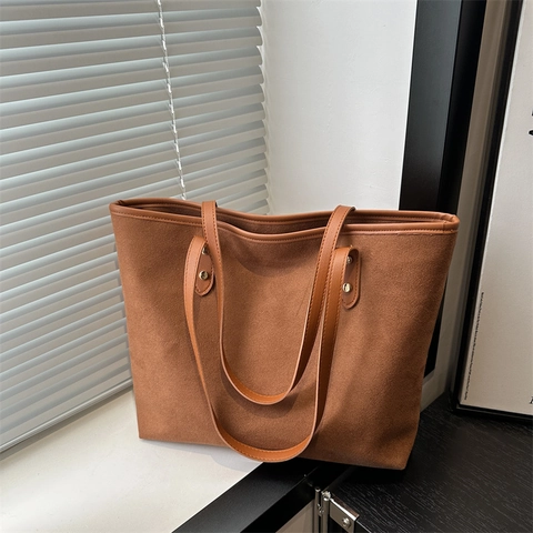 Bolso Tote de Gran Capacidad de Cuero PU para Mujer Color Sólido Retro Remaches Bolso de Hombro Simple Casual Viaje Diario Bolso de Axila