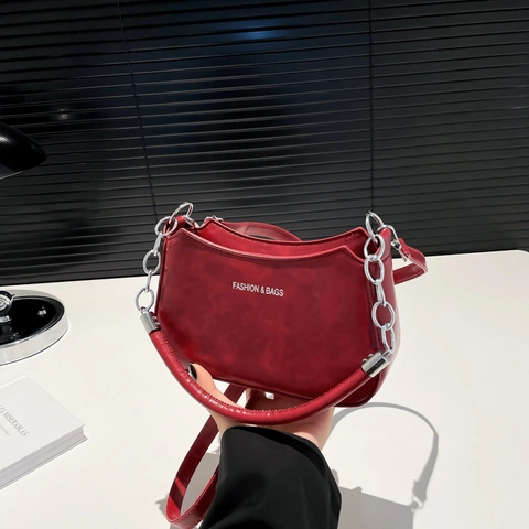 Fashion Women PU Leather Crescent Underarm Bag Urban Minimalist Solid Color Shoulder Bag With Chain Strap Zipper Closure